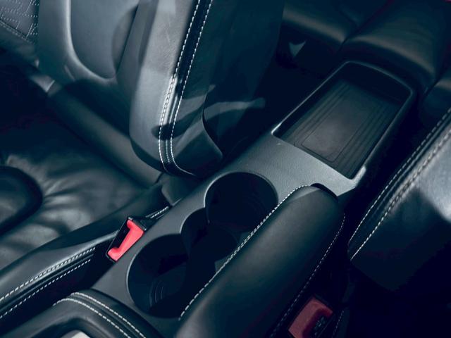 ＴＴ ＲＳクーペ ベースグレード　左ハンドル／純正６ＭＴ／アラゴスタ車高調／ＲＡＹＳ１９インチＡＷ／セミバケシート／シートヒーター／ＭＩＬＬＴＥＫマフラー／ＡＡＣ／オートライト／ＥＴＣ／純正ナビ／Ｂｌｕｅｔｏｏｔｈ接続／クルコン（48枚目）