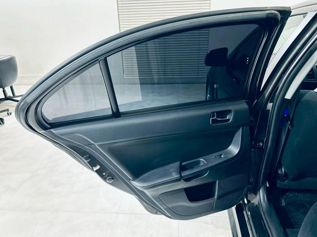 �y�W����z�ԗ��X�y�[�X�ŁA���ł����邢���C�g�̉��œV��ɍ��E����邱�ƂȂ��͂�����ƎԂ̏�Ԃ��m�F���邱�Ƃ��ł��܂��B��p���ԏ�L��B�d�Ԃł��z���̍ۂ͂��A������������΂��}���ɏオ��܂��y���}�z