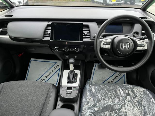 フィット ホーム　４ＷＤ　ホンダセンシング　純正ディスプレー　ブルートゥース　ＵＳＢ　バックカメラ　障害物センサー　ＬＥＤヘッドライト　スマートキー　当店代車アップ車両（39枚目）