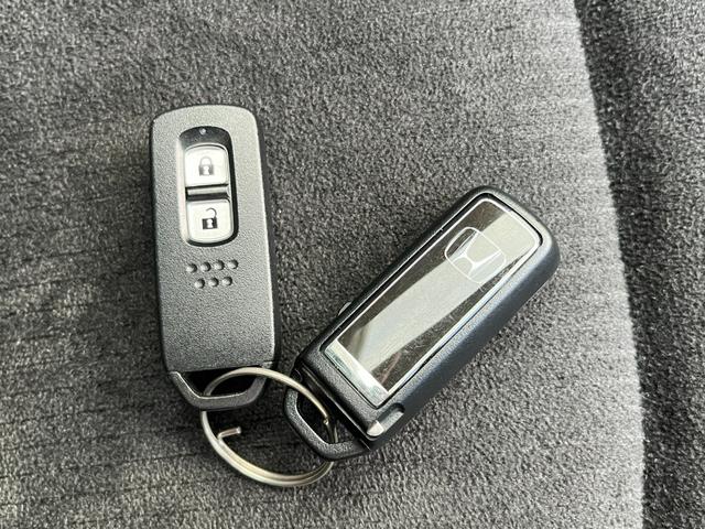 Ｎ－ＯＮＥ プレミアム　４ＷＤ　ツートンカラースタイル　ホンダセンシング　純正ディスプレー　ブルートゥース　ＵＳＢ　バックカメラ　ＬＥＤヘッドライト　スマートキー　純正アルミ　当店試乗車アップ車両（54枚目）