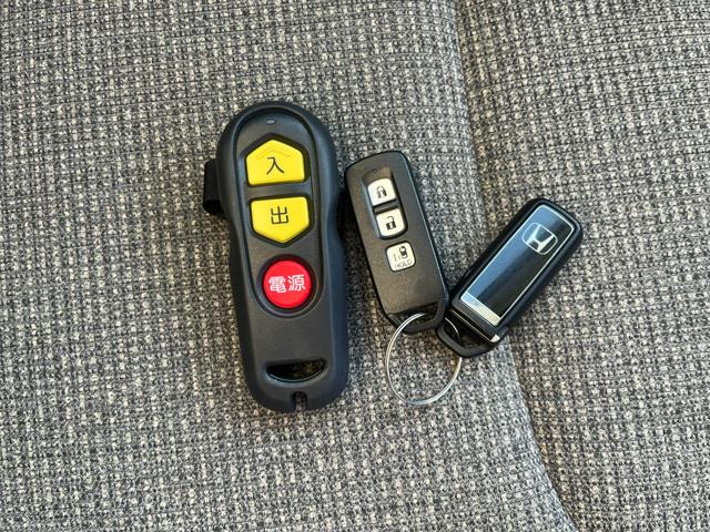 N-BOX L・スロープ 4WD 車いす仕様車 ホンダセンシング 純正ディスプレーオーディオ ワンセグ バックカメラ 純正ドライブレコーダー 左パワースライドドア LEDヘッドライト(57枚目)