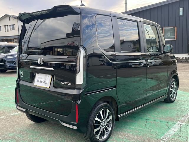 Ｎ－ＢＯＸカスタム ベースグレード　４ＷＤ　ホンダセンシング　純正ディスプレー　ブルートゥース　ＵＳＢ　バックカメラ　両側パワースライドドア　ＬＥＤヘッドライト　当店代車アップ車両（8枚目）