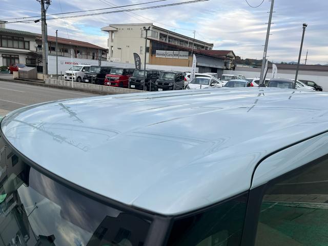 Ｎ－ＢＯＸ ファッションスタイル　４ＷＤ　ホンダセンシング　純正ディスプレー　ブルートゥース　ＵＳＢ　バックカメラ　両側パワースライドドア　ＬＥＤヘッドライト　当店代車アップ車両（11枚目）