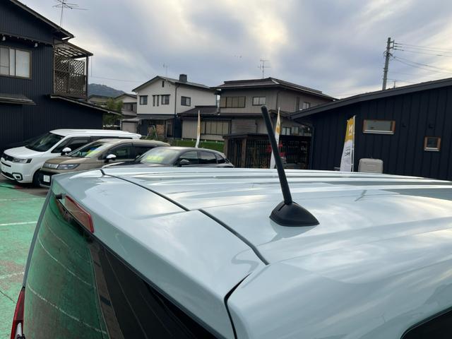 Ｎ－ＢＯＸ ファッションスタイル　４ＷＤ　ホンダセンシング　純正ディスプレー　ブルートゥース　ＵＳＢ　バックカメラ　両側パワースライドドア　ＬＥＤヘッドライト　当店代車アップ車両（13枚目）