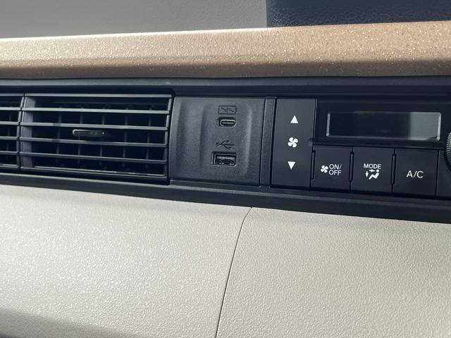 Ｎ－ＢＯＸ ファッションスタイル　４ＷＤ　ホンダセンシング　純正ディスプレー　ブルートゥース　ＵＳＢ　バックカメラ　両側パワースライドドア　ＬＥＤヘッドライト　当店代車アップ車両（24枚目）