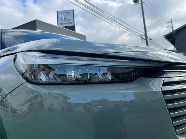 ヴェゼル ｅ：ＨＥＶＺ・ＰＬａＹパッケージ　４ＷＤ　ホンダセンシング　純正コネクトディスプレーナビ　フルセグＴＶ　ブルートゥース　ＵＳＢ　マルチカメラ　ＥＴＣ２．０　パワーテールゲート　ＬＥＤヘッドライト　ガラスルーフ　当店試乗車アップ車両（15枚目）