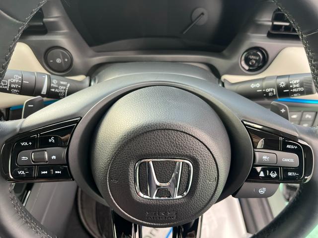 ヴェゼル ｅ：ＨＥＶＺ・ＰＬａＹパッケージ　４ＷＤ　ホンダセンシング　純正コネクトディスプレーナビ　フルセグＴＶ　ブルートゥース　ＵＳＢ　マルチカメラ　ＥＴＣ２．０　パワーテールゲート　ＬＥＤヘッドライト　ガラスルーフ　当店試乗車アップ車両（51枚目）