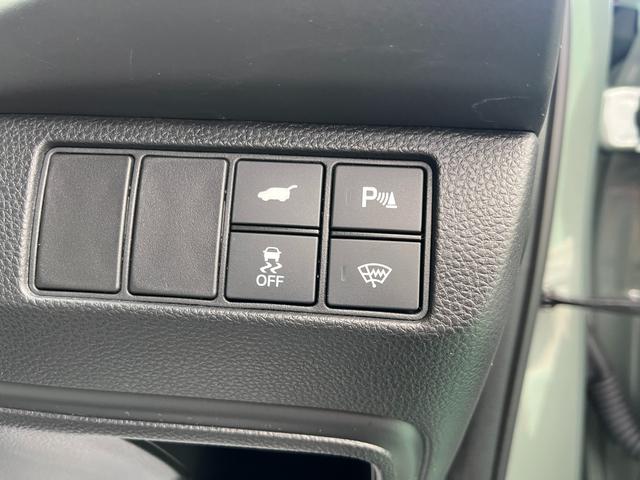 ヴェゼル ｅ：ＨＥＶＺ・ＰＬａＹパッケージ　４ＷＤ　ホンダセンシング　純正コネクトディスプレーナビ　フルセグＴＶ　ブルートゥース　ＵＳＢ　マルチカメラ　ＥＴＣ２．０　パワーテールゲート　ＬＥＤヘッドライト　ガラスルーフ　当店試乗車アップ車両（52枚目）