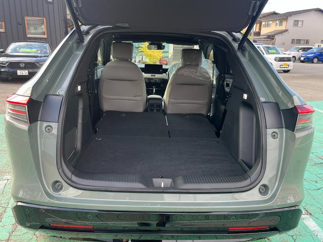 ヴェゼル ｅ：ＨＥＶＺ・ＰＬａＹパッケージ　４ＷＤ　ホンダセンシング　純正コネクトディスプレーナビ　フルセグＴＶ　ブルートゥース　ＵＳＢ　マルチカメラ　ＥＴＣ２．０　パワーテールゲート　ＬＥＤヘッドライト　ガラスルーフ　当店試乗車アップ車両（58枚目）