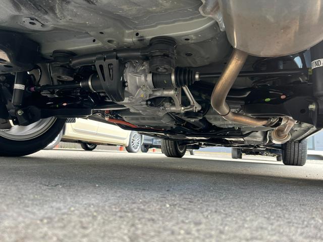 ヴェゼル ｅ：ＨＥＶＺ・ＰＬａＹパッケージ　４ＷＤ　ホンダセンシング　純正コネクトディスプレーナビ　フルセグＴＶ　ブルートゥース　ＵＳＢ　マルチカメラ　ＥＴＣ２．０　パワーテールゲート　ＬＥＤヘッドライト　ガラスルーフ　当店試乗車アップ車両（70枚目）