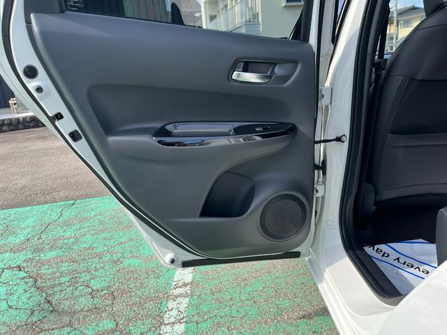 フィット ホーム　４ＷＤ　ホンダセンシング　純正インターナビ　ブルートゥース　バックカメラ　ＥＴＣ　障害物センサー　ＬＥＤヘッドライト　スマートキー　オートエアコン（36枚目）