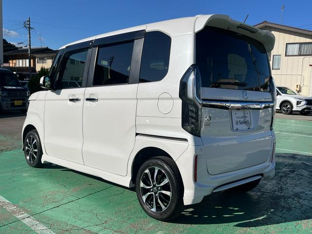 Ｎ－ＢＯＸカスタム Ｇ・Ｌホンダセンシング　４ＷＤ　純正大型インターナビ　フルセグＴＶ　ブルートゥース　バックカメラ　ＥＴＣ　純正ドラレコ　両側パワースライドドア　ＬＥＤヘッドライト　純正アルミ（9枚目）