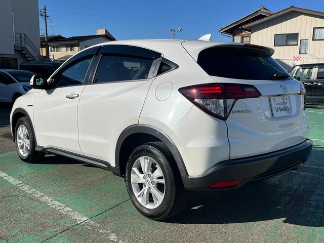 ヴェゼル ハイブリッドＸ　４ＷＤ　安心パッケージ　純正ナビ　ワンセグ　ブルートゥース　バックカメラ　ＬＥＤヘッドライト　クルコン　パドルシフト　スマートキー　純正アルミホイール（9枚目）