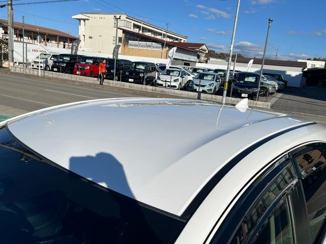 ヴェゼル ハイブリッドＸ　４ＷＤ　安心パッケージ　純正ナビ　ワンセグ　ブルートゥース　バックカメラ　ＬＥＤヘッドライト　クルコン　パドルシフト　スマートキー　純正アルミホイール（11枚目）