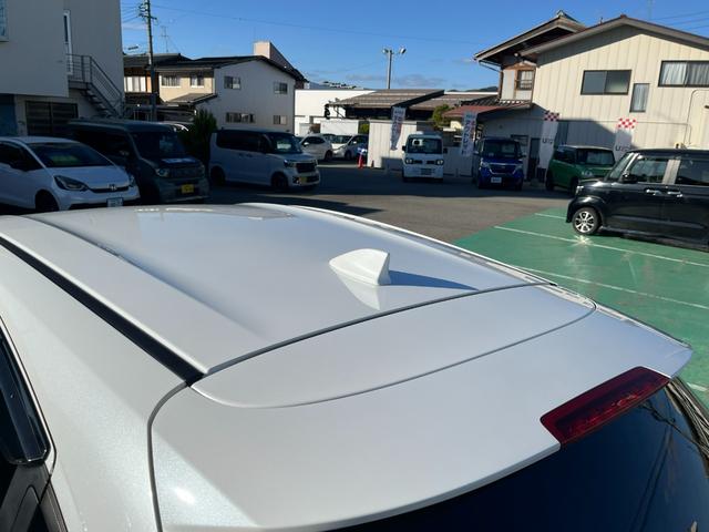 ヴェゼル ハイブリッドＸ　４ＷＤ　安心パッケージ　純正ナビ　ワンセグ　ブルートゥース　バックカメラ　ＬＥＤヘッドライト　クルコン　パドルシフト　スマートキー　純正アルミホイール（12枚目）