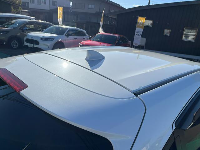 ヴェゼル ハイブリッドＸ　４ＷＤ　安心パッケージ　純正ナビ　ワンセグ　ブルートゥース　バックカメラ　ＬＥＤヘッドライト　クルコン　パドルシフト　スマートキー　純正アルミホイール（13枚目）