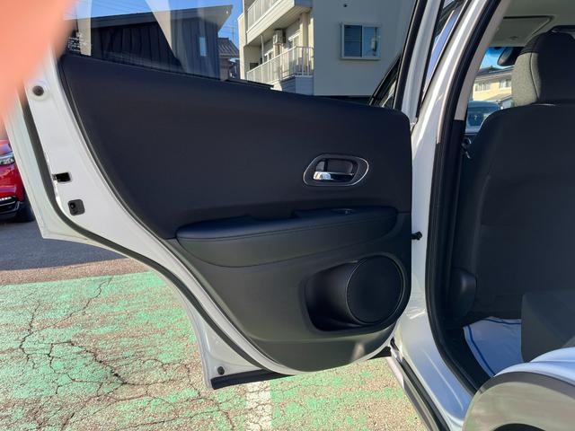 ヴェゼル ハイブリッドＸ　４ＷＤ　安心パッケージ　純正ナビ　ワンセグ　ブルートゥース　バックカメラ　ＬＥＤヘッドライト　クルコン　パドルシフト　スマートキー　純正アルミホイール（32枚目）