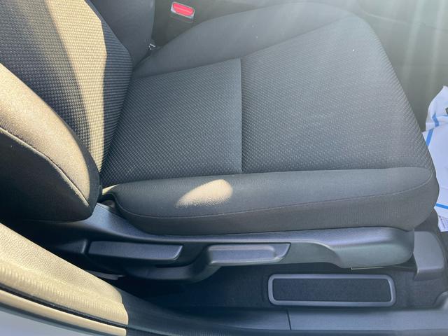 ヴェゼル ハイブリッドＸ　４ＷＤ　安心パッケージ　純正ナビ　ワンセグ　ブルートゥース　バックカメラ　ＬＥＤヘッドライト　クルコン　パドルシフト　スマートキー　純正アルミホイール（33枚目）