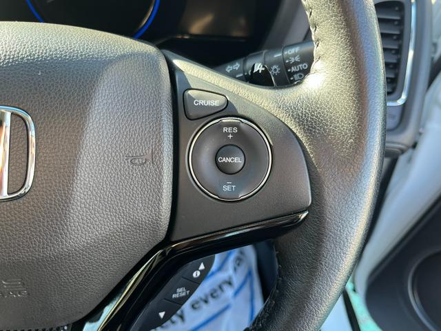 ヴェゼル ハイブリッドＸ　４ＷＤ　安心パッケージ　純正ナビ　ワンセグ　ブルートゥース　バックカメラ　ＬＥＤヘッドライト　クルコン　パドルシフト　スマートキー　純正アルミホイール（39枚目）