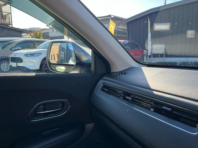 ヴェゼル ハイブリッドＸ　４ＷＤ　安心パッケージ　純正ナビ　ワンセグ　ブルートゥース　バックカメラ　ＬＥＤヘッドライト　クルコン　パドルシフト　スマートキー　純正アルミホイール（45枚目）