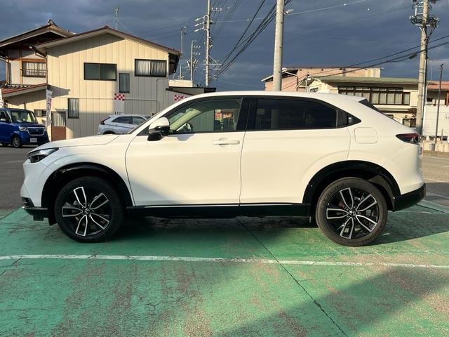 ヴェゼル ｅ：ＨＥＶＺ　４ＷＤ　ホンダセンシング　純正インターナビ　フルセグＴＶ　ブルートゥース　バックカメラ　ＥＴＣ　前後ドライブレコーダー　パワーテールゲート　ＬＥＤヘッドライト（5枚目）