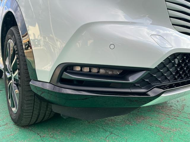 ヴェゼル ｅ：ＨＥＶＺ　４ＷＤ　ホンダセンシング　純正インターナビ　フルセグＴＶ　ブルートゥース　バックカメラ　ＥＴＣ　前後ドライブレコーダー　パワーテールゲート　ＬＥＤヘッドライト（16枚目）