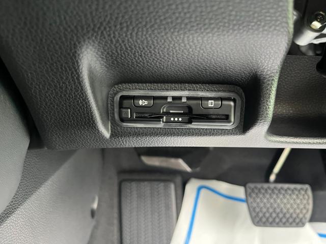 ヴェゼル ｅ：ＨＥＶＺ　４ＷＤ　ホンダセンシング　純正インターナビ　フルセグＴＶ　ブルートゥース　バックカメラ　ＥＴＣ　前後ドライブレコーダー　パワーテールゲート　ＬＥＤヘッドライト（29枚目）