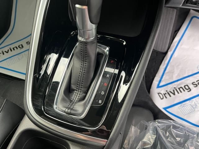 ヴェゼル ｅ：ＨＥＶＺ　４ＷＤ　ホンダセンシング　純正インターナビ　フルセグＴＶ　ブルートゥース　バックカメラ　ＥＴＣ　前後ドライブレコーダー　パワーテールゲート　ＬＥＤヘッドライト（32枚目）