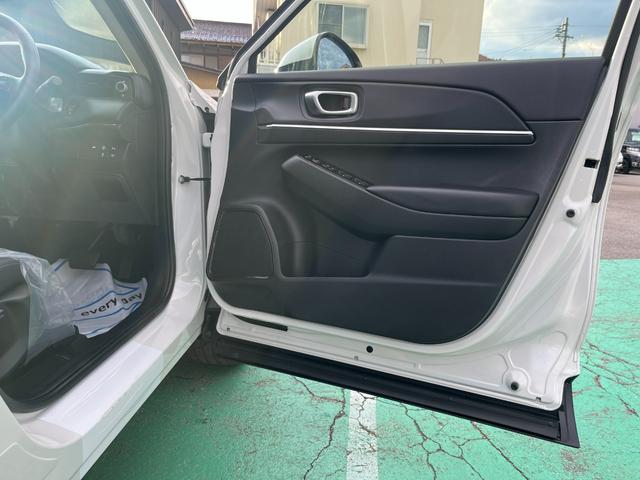 ヴェゼル ｅ：ＨＥＶＺ　４ＷＤ　ホンダセンシング　純正インターナビ　フルセグＴＶ　ブルートゥース　バックカメラ　ＥＴＣ　前後ドライブレコーダー　パワーテールゲート　ＬＥＤヘッドライト（37枚目）