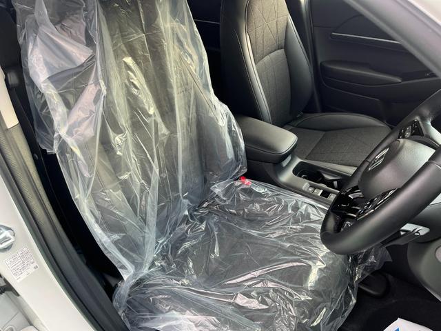 ヴェゼル ｅ：ＨＥＶＺ　４ＷＤ　ホンダセンシング　純正インターナビ　フルセグＴＶ　ブルートゥース　バックカメラ　ＥＴＣ　前後ドライブレコーダー　パワーテールゲート　ＬＥＤヘッドライト（42枚目）