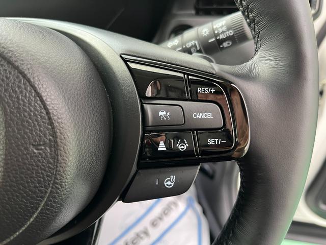 ヴェゼル ｅ：ＨＥＶＺ　４ＷＤ　ホンダセンシング　純正インターナビ　フルセグＴＶ　ブルートゥース　バックカメラ　ＥＴＣ　前後ドライブレコーダー　パワーテールゲート　ＬＥＤヘッドライト（47枚目）