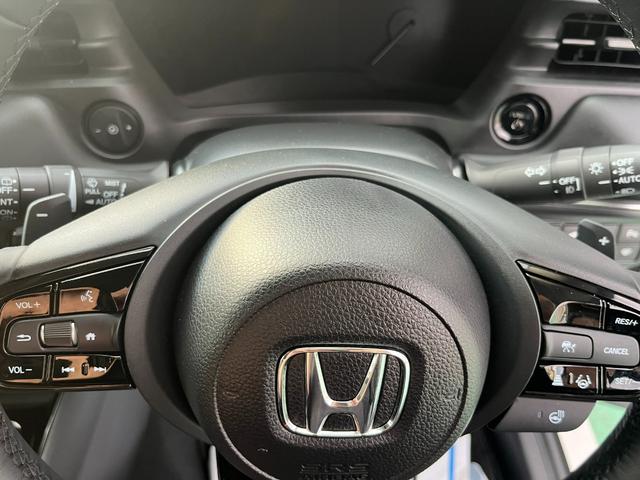 ヴェゼル ｅ：ＨＥＶＺ　４ＷＤ　ホンダセンシング　純正インターナビ　フルセグＴＶ　ブルートゥース　バックカメラ　ＥＴＣ　前後ドライブレコーダー　パワーテールゲート　ＬＥＤヘッドライト（49枚目）