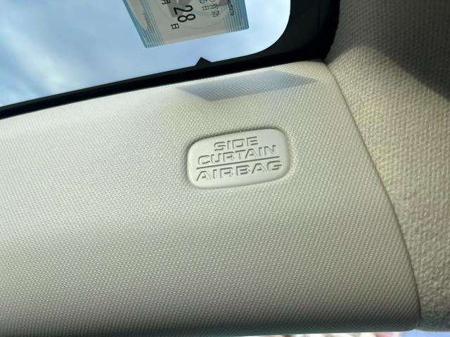 ヴェゼル ｅ：ＨＥＶＺ　４ＷＤ　ホンダセンシング　純正インターナビ　フルセグＴＶ　ブルートゥース　バックカメラ　ＥＴＣ　前後ドライブレコーダー　パワーテールゲート　ＬＥＤヘッドライト（52枚目）