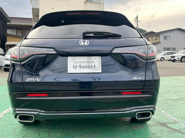 ZR-V e:HEVZ特別仕様車ブラックスタイル 4WD ホンダセンシング 純正コネクトディスプレーナビ フルセグTV ブルートゥース マルチカメラ ETC2.0 BOSEスピーカー パワーテールゲート LEDヘッドライト 当店試乗車アップ車両(3枚目)