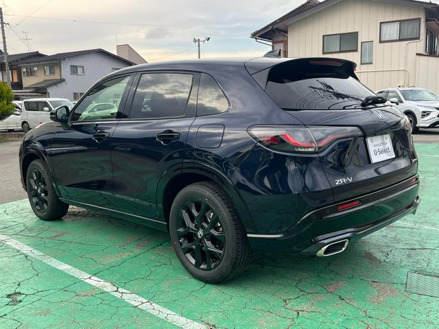 ZR-V e:HEVZ特別仕様車ブラックスタイル 4WD ホンダセンシング 純正コネクトディスプレーナビ フルセグTV ブルートゥース マルチカメラ ETC2.0 BOSEスピーカー パワーテールゲート LEDヘッドライト 当店試乗車アップ車両(9枚目)