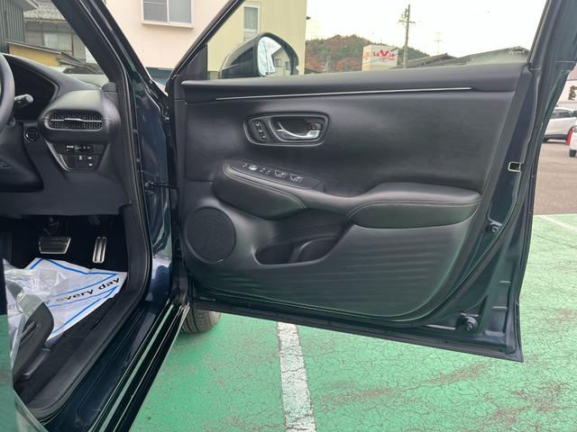 ZR-V e:HEVZ特別仕様車ブラックスタイル 4WD ホンダセンシング 純正コネクトディスプレーナビ フルセグTV ブルートゥース マルチカメラ ETC2.0 BOSEスピーカー パワーテールゲート LEDヘッドライト 当店試乗車アップ車両(37枚目)