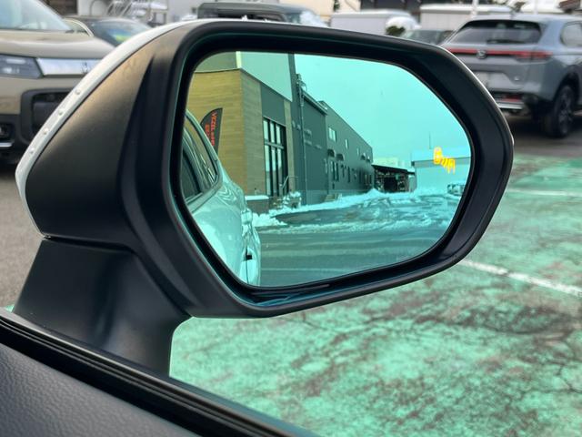 カローラスポーツ ハイブリッドＧＺ　トヨタセーフティセンス　純正ワイドナビ　フルセグＴＶ　ブルートゥース　バックカメラ　ＥＴＣ　社外ドラレコ　ヘッドアップディスプレイ　ＬＥＤヘッドライト　デジタルインナーミラー（25枚目）