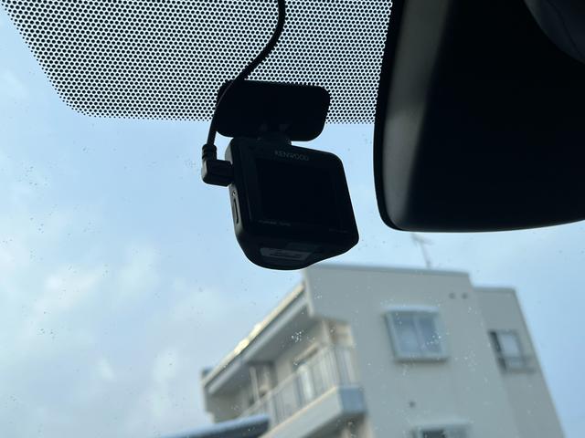 カローラスポーツ ハイブリッドＧＺ　トヨタセーフティセンス　純正ワイドナビ　フルセグＴＶ　ブルートゥース　バックカメラ　ＥＴＣ　社外ドラレコ　ヘッドアップディスプレイ　ＬＥＤヘッドライト　デジタルインナーミラー（28枚目）