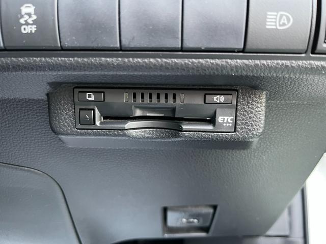 カローラスポーツ ハイブリッドＧＺ　トヨタセーフティセンス　純正ワイドナビ　フルセグＴＶ　ブルートゥース　バックカメラ　ＥＴＣ　社外ドラレコ　ヘッドアップディスプレイ　ＬＥＤヘッドライト　デジタルインナーミラー（29枚目）