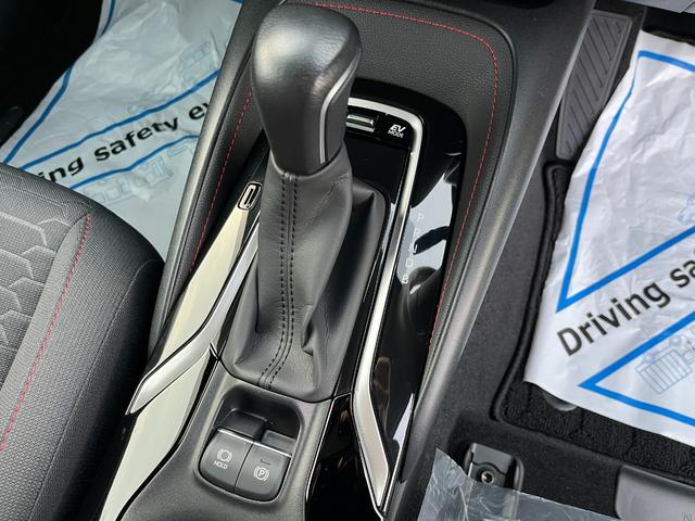 カローラスポーツ ハイブリッドＧＺ　トヨタセーフティセンス　純正ワイドナビ　フルセグＴＶ　ブルートゥース　バックカメラ　ＥＴＣ　社外ドラレコ　ヘッドアップディスプレイ　ＬＥＤヘッドライト　デジタルインナーミラー（31枚目）