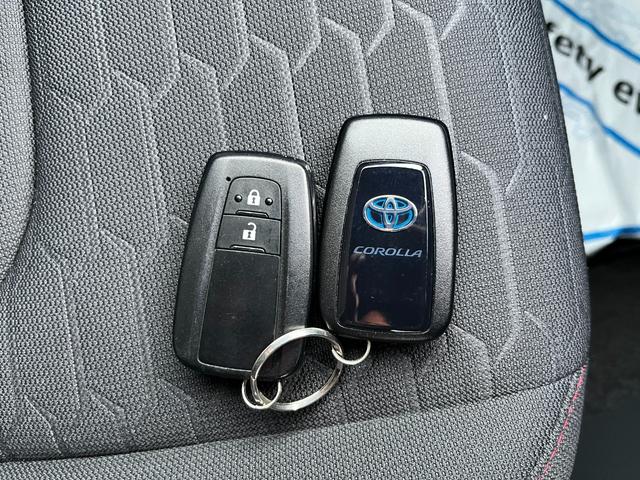 カローラスポーツ ハイブリッドＧＺ　トヨタセーフティセンス　純正ワイドナビ　フルセグＴＶ　ブルートゥース　バックカメラ　ＥＴＣ　社外ドラレコ　ヘッドアップディスプレイ　ＬＥＤヘッドライト　デジタルインナーミラー（62枚目）