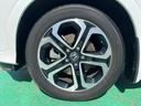 純正アルミホイール付いてます!車の軽量化に繋がることは勿論、見た目の印象が違いますよね♪