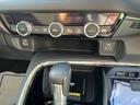 オートエアコンは温度を設定すれば自動で快適な状態をキープしてくれるので運転中の温度操作が減るので楽々ですね♪