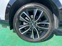純正アルミホイール付いてます!車の軽量化に繋がることは勿論、見た目の印象が違いますよね♪