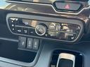 オートエアコンは温度を設定すれば自動で快適な状態をキープしてくれるので運転中の温度操作が減るので楽々ですね♪