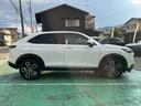 ヴェゼル ｅ：ＨＥＶＺ　４ＷＤ　ホンダセンシング　純正インターナビ　フルセグＴＶ　ブルートゥース　バックカメラ　ＥＴＣ　前後ドライブレコーダー　パワーテールゲート　ＬＥＤヘッドライト（4枚目）
