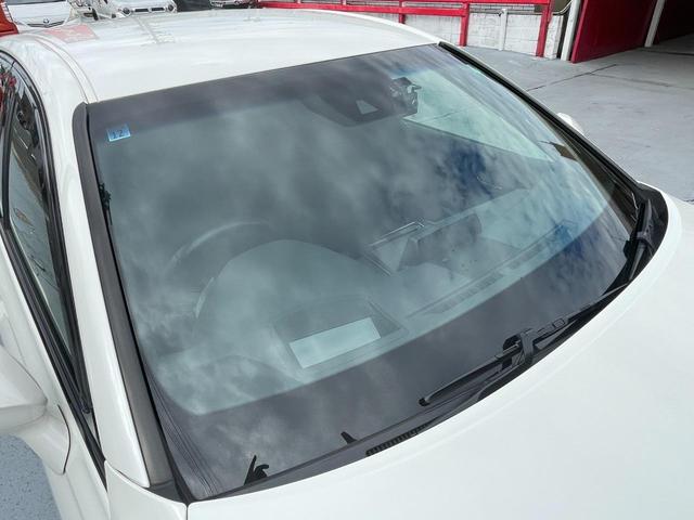 クラウンハイブリッド RS 自社買取車/禁煙/全方位カメラ/HUD/BSM/セーフティセンス/ヨコハマ2023年製dBタイヤ/パワーシート/LEDヘッド&フォグ/シーケンシャルウインカー/ステアヒーター&シートヒーター(16枚目)