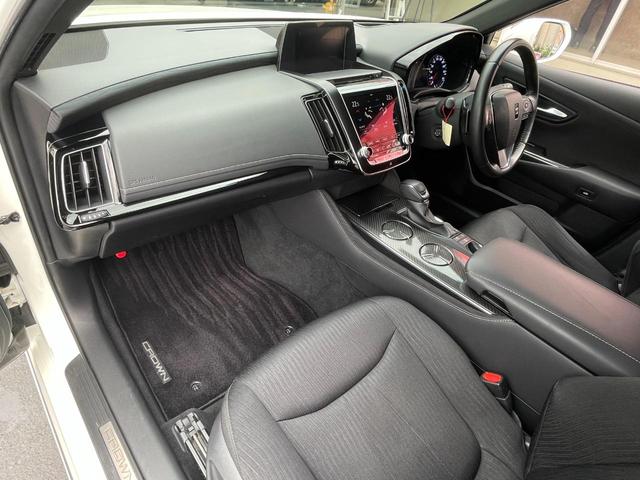 クラウンハイブリッド RS 自社買取車/禁煙/全方位カメラ/HUD/BSM/セーフティセンス/ヨコハマ2023年製dBタイヤ/パワーシート/LEDヘッド&フォグ/シーケンシャルウインカー/ステアヒーター&シートヒーター(22枚目)