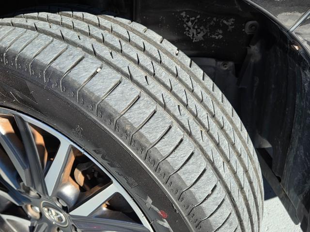 ヴォクシー ＺＳ　煌　ＬＥＤヘッド　両側パワースライドドア　純正ＳＤナビＴＶ　バックカメラ　アルパイン後席モニター　オートハイビーム　レーンアシスト　プリクラッシュ　アイドルストップ　ステアスイッチ　ＥＴＣ　スマートキー（19枚目）