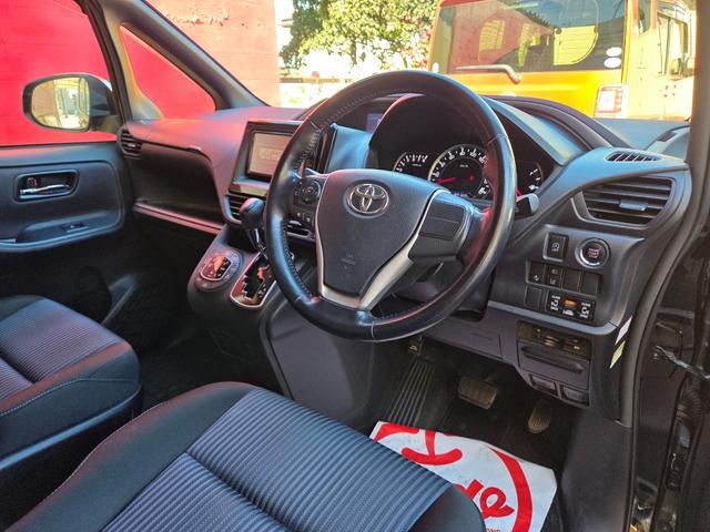 ヴォクシー ＺＳ　煌　ＬＥＤヘッド　両側パワースライドドア　純正ＳＤナビＴＶ　バックカメラ　アルパイン後席モニター　オートハイビーム　レーンアシスト　プリクラッシュ　アイドルストップ　ステアスイッチ　ＥＴＣ　スマートキー（22枚目）